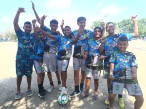 Diana Calderón y su hijo Moisés Genes