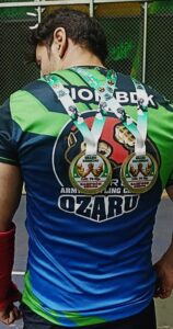 Enrique Pion, campeón nacional de lucha de brazos.