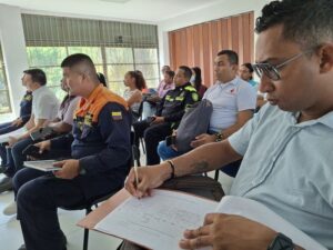 Gobernación de Sucre socializa plan contra riesgos costeros