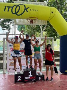 Silvia Arrieta, Yina Mantilla y Catherine Urzola, pódio de la categoría Damas