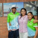 Surfistas sucreños con Gobernadora de Sucre