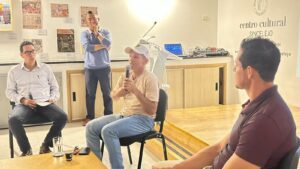 Anderson Parra y Tony Salgado fueron los foristas de este evento