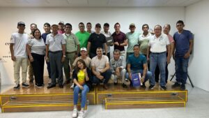 El foro estaba programado para desarrollar en un horas, pero se extendió a dos y aun así faltó tiempo en ma amena charla.