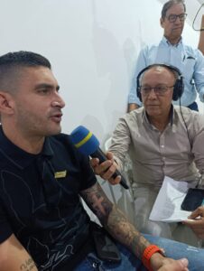 Guillermo Celis, entrevistado durante la ceremonia