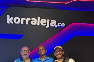 Ricardo El Pichinga con los periodistas Julio Carvajal Pérez y Julio Carvajal Almanza.